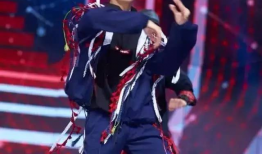 易烊千玺跳舞视频,惊艳演绎舞蹈魅力